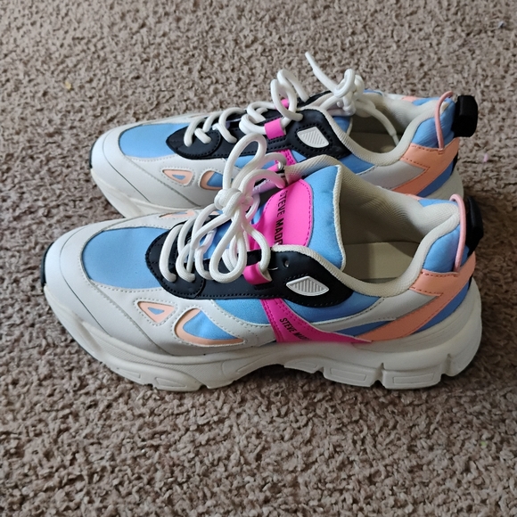 Women's Steve Madden sneakers 9 1/2 - Picture 2 of 5